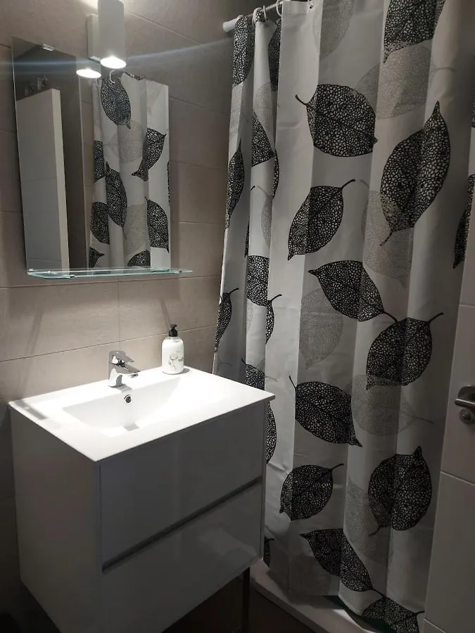 Apartamento Valle-Niza: Beachfront Retreat in Velez-Malaga