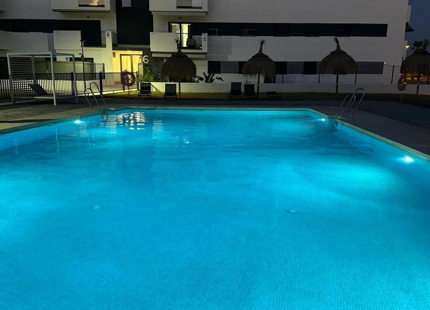 Apartamento En Valle-Niza, Almayate, Benajarafe, Torre Del Mar A 50 Metros De La Playa Málaga España